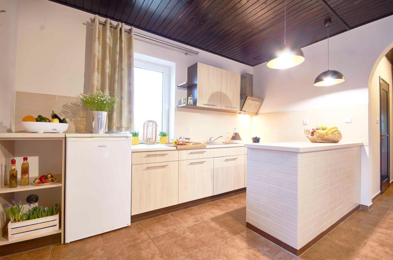 Arenda Apartamenty&Domki Caloroczne Sierakow  Exterior photo